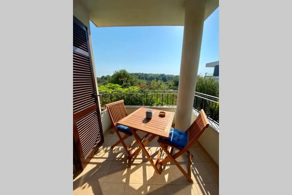 Beautiful Apartment At Entrance To Cape Kamenjak Premantura